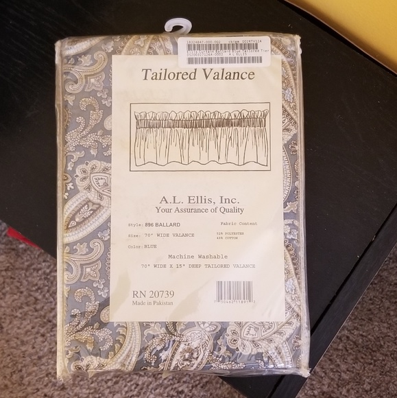 Ellis window Valance. - Picture 2 of 2